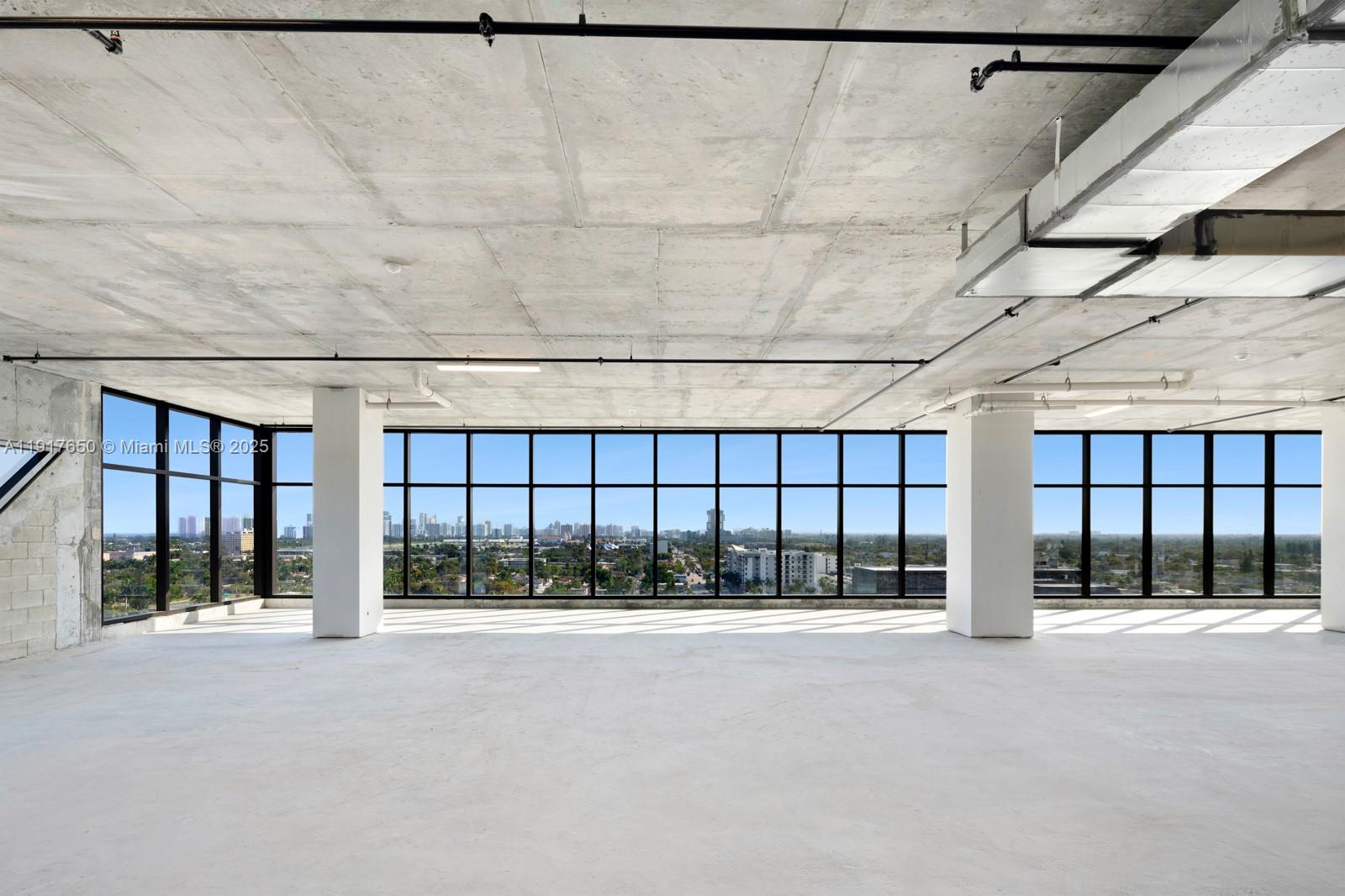 806  /   кв.футов $ 2025-11-20 0 Фото