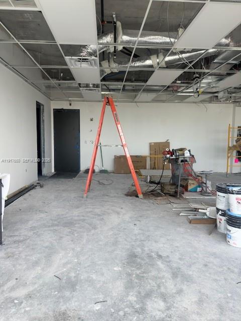 See details 806 / sq. ft. $ 2025-11-20 0 Photo