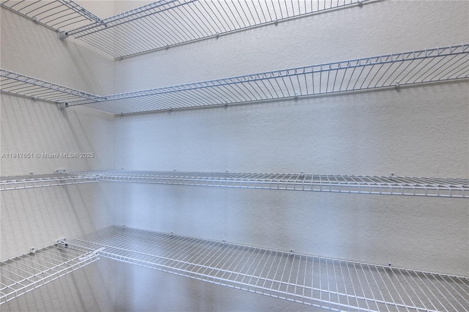 4974 3 / 3 1905 sq. ft. $ 2025-11-20 0 Photo