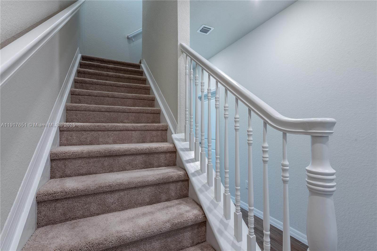 4974 3 / 3 1905 sq. ft. $ 2025-11-20 0 Photo