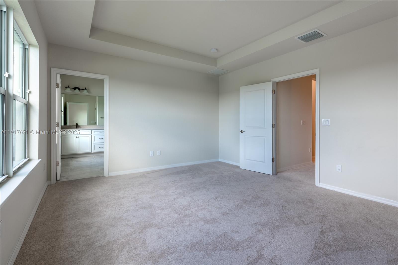 4974 3 / 3 1905 sq. ft. $ 2025-11-20 0 Photo