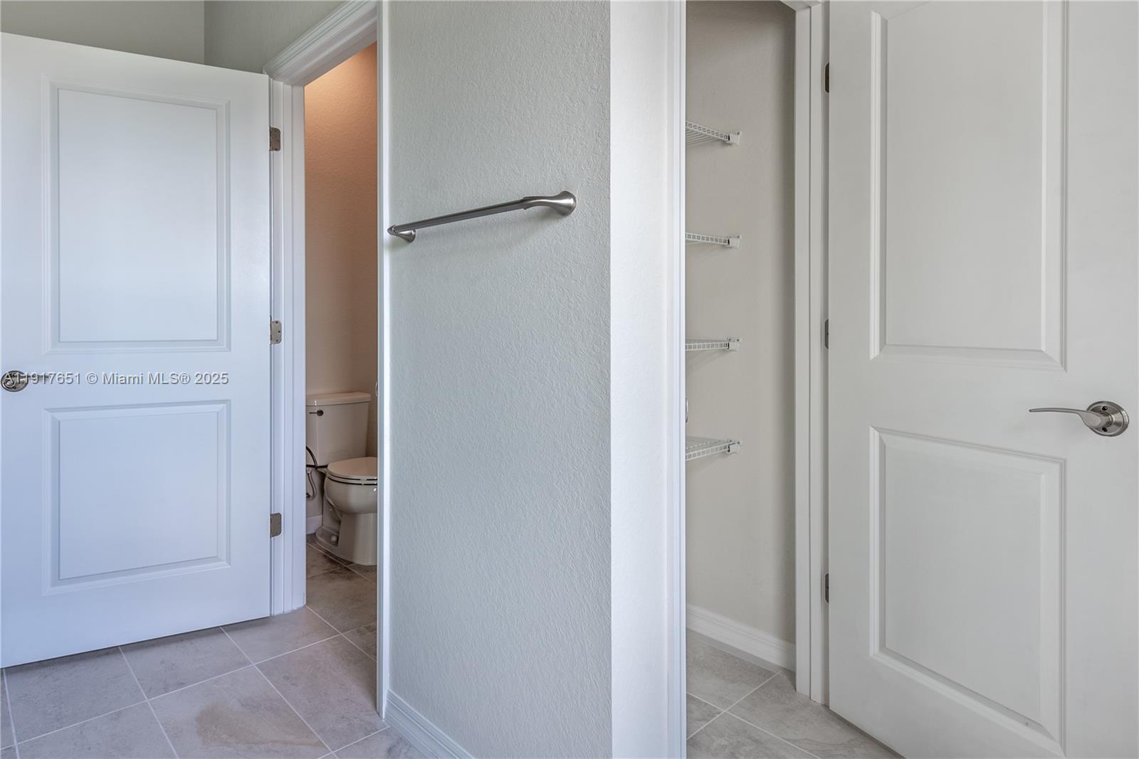 4974 3 / 3 1905 sq. ft. $ 2025-11-20 0 Photo