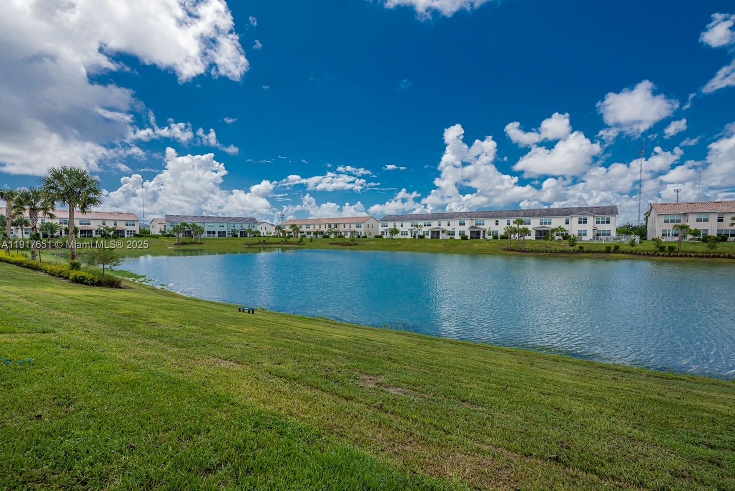 4974 3 / 3 1905 sq. ft. $ 2025-11-20 0 Photo