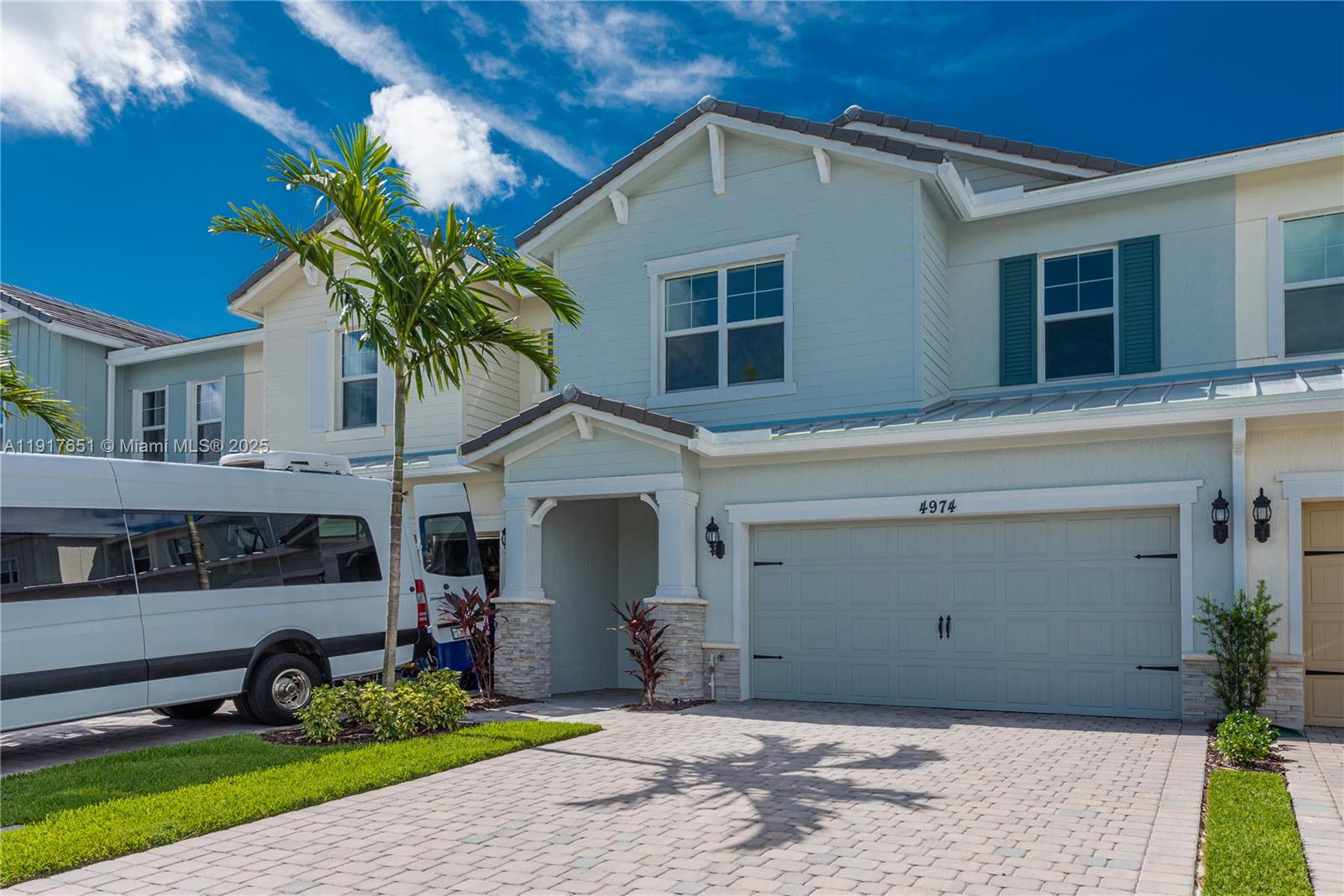 4974 3 / 3 1905 sq. ft. $ 2025-11-20 0 Photo