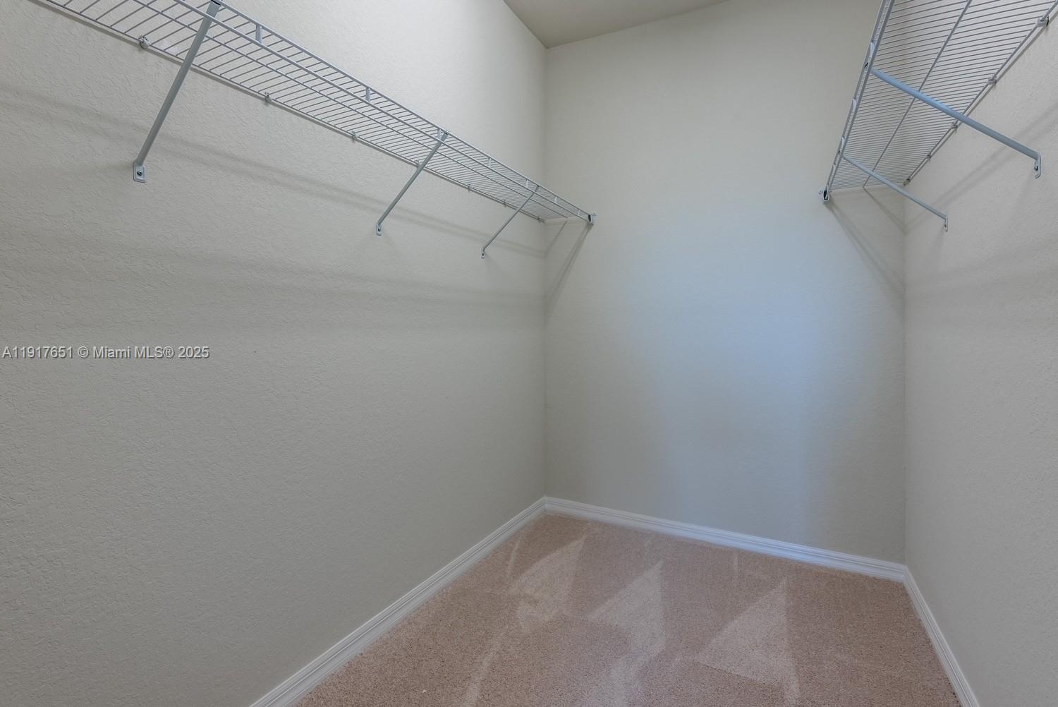 4974 3 / 3 1905 sq. ft. $ 2025-11-20 0 Photo