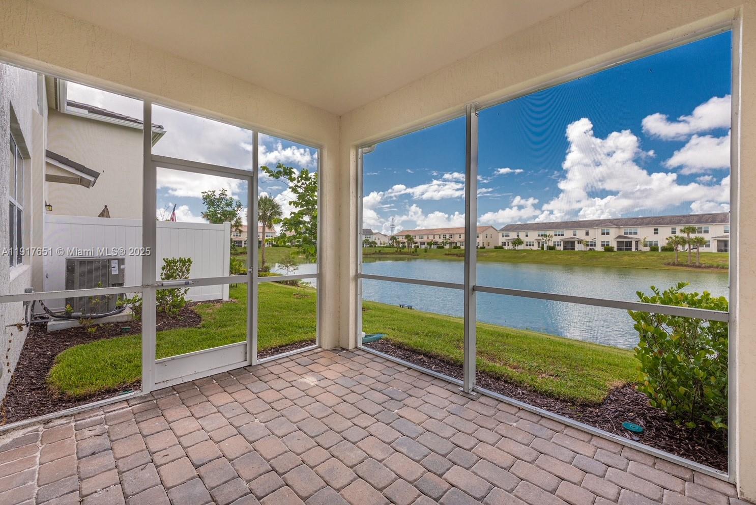 4974 3 / 3 1905 sq. ft. $ 2025-11-20 0 Photo