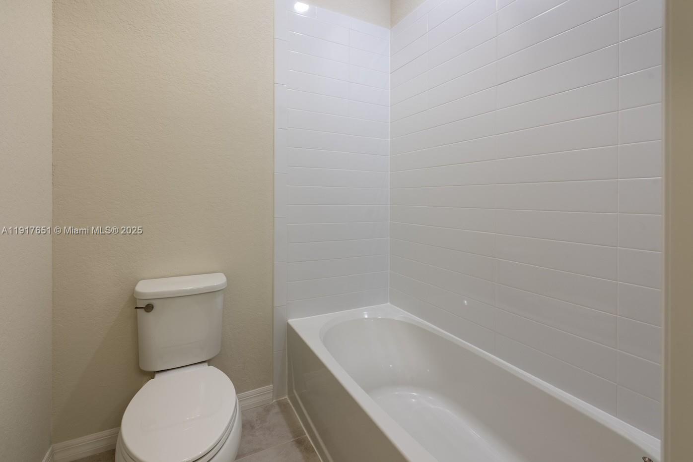 4974 3 / 3 1905 sq. ft. $ 2025-11-20 0 Photo