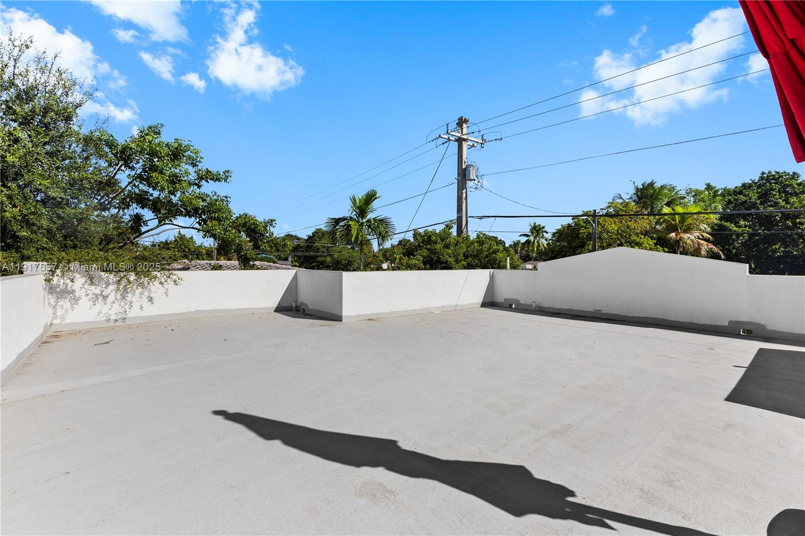 See details / 2000 sq. ft. $ 2025-11-20 0 Photo