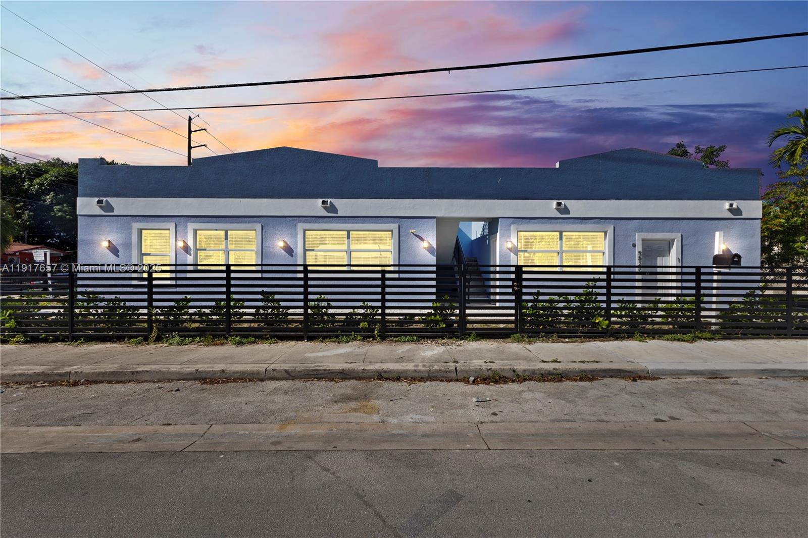 See details / 2000 sq. ft. $ 2025-11-20 0 Photo