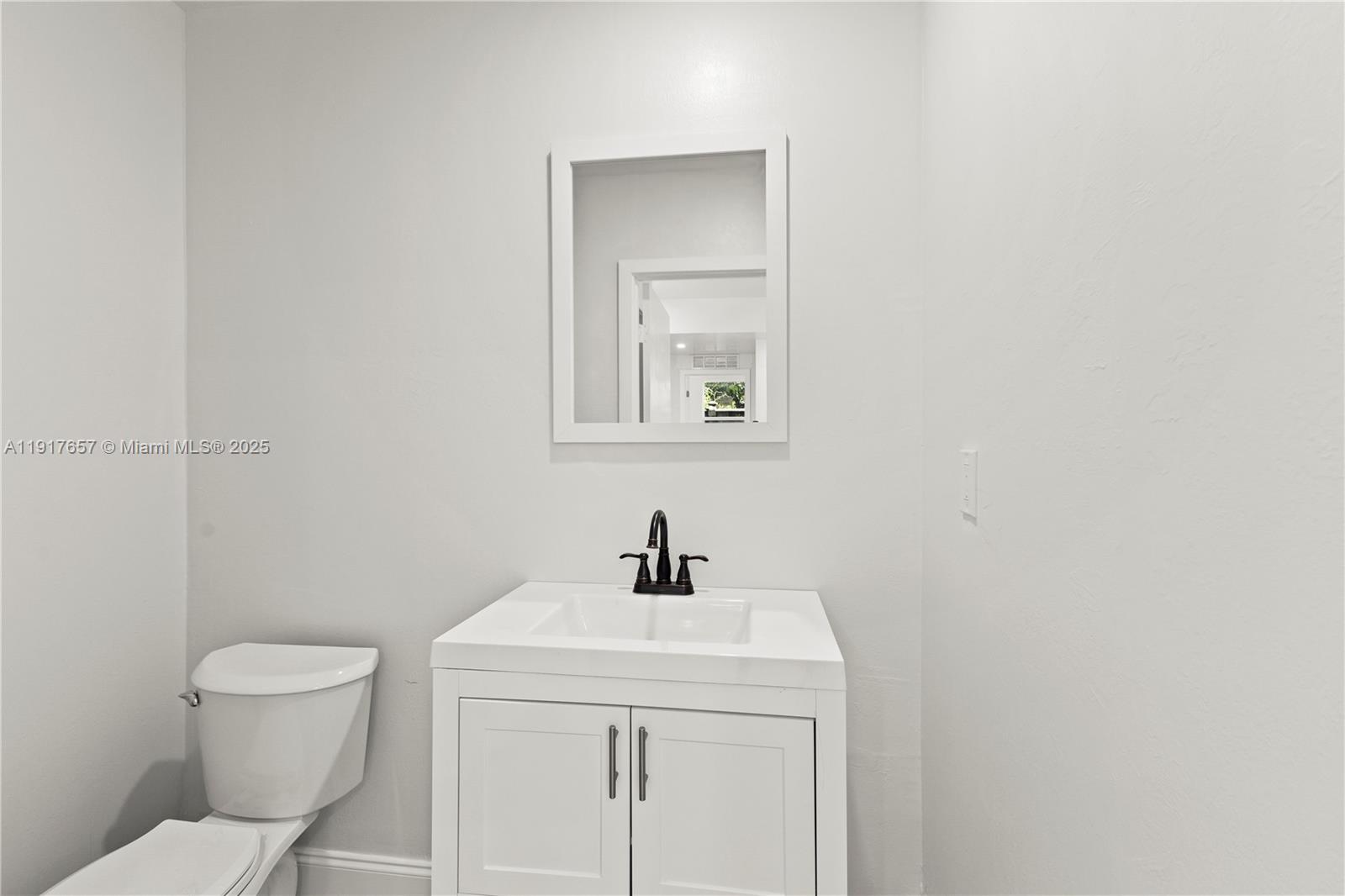 See details / 2000 sq. ft. $ 2025-11-20 0 Photo