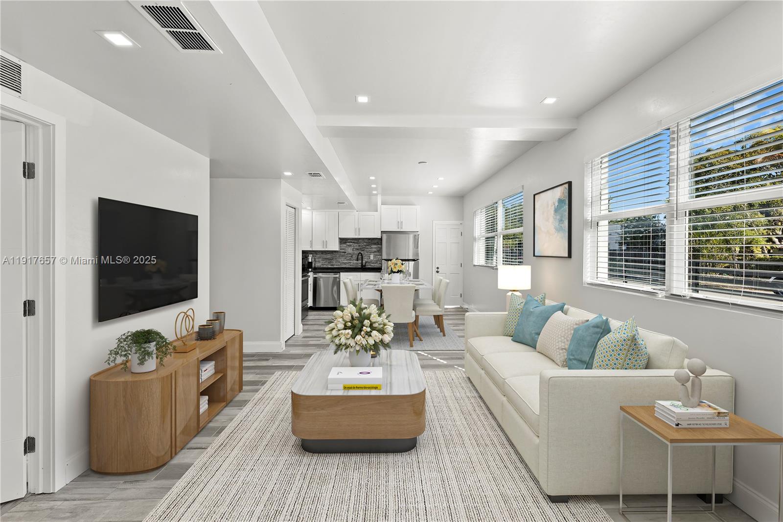 See details / 2000 sq. ft. $ 2025-11-20 0 Photo