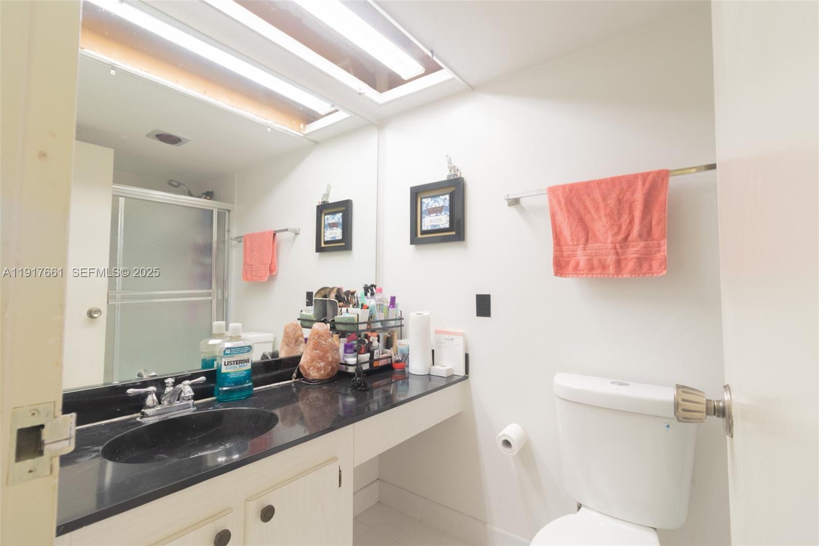 617 2 / 2 1488 sq. ft. $ 2025-11-20 0 Photo