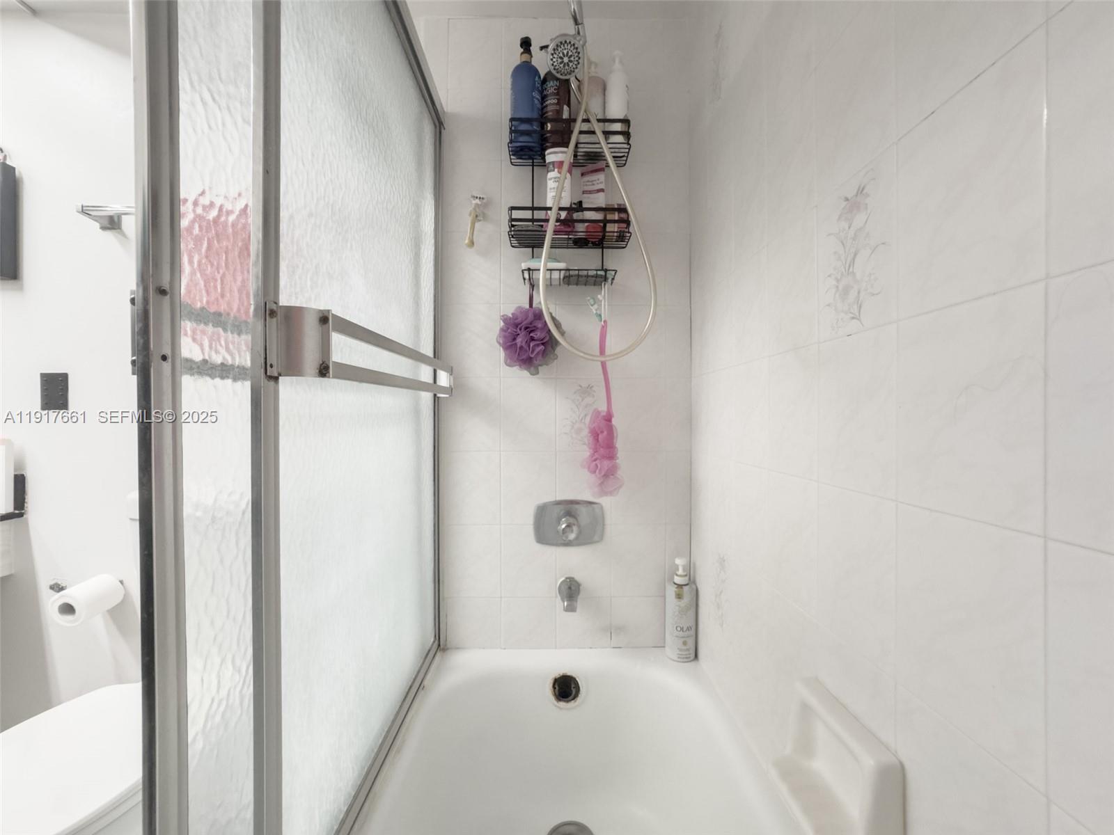 617 2 / 2 1488 sq. ft. $ 2025-11-20 0 Photo