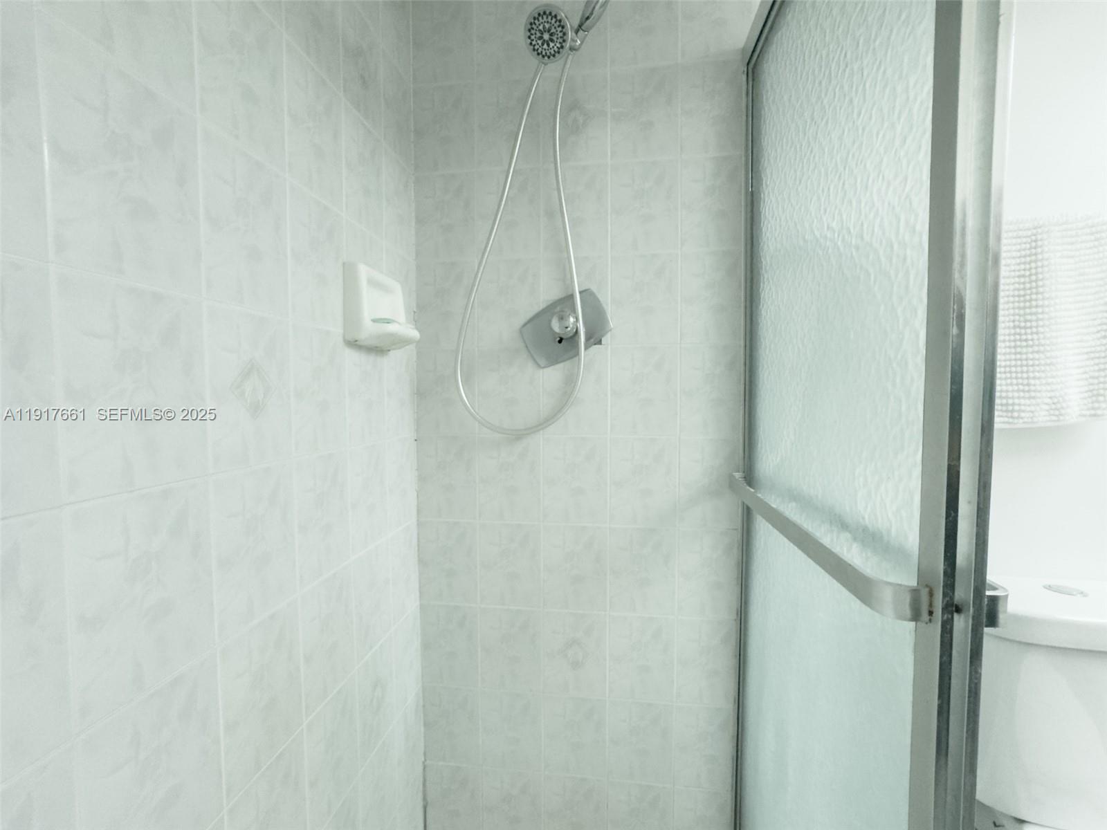 617 2 / 2 1488 sq. ft. $ 2025-11-20 0 Photo