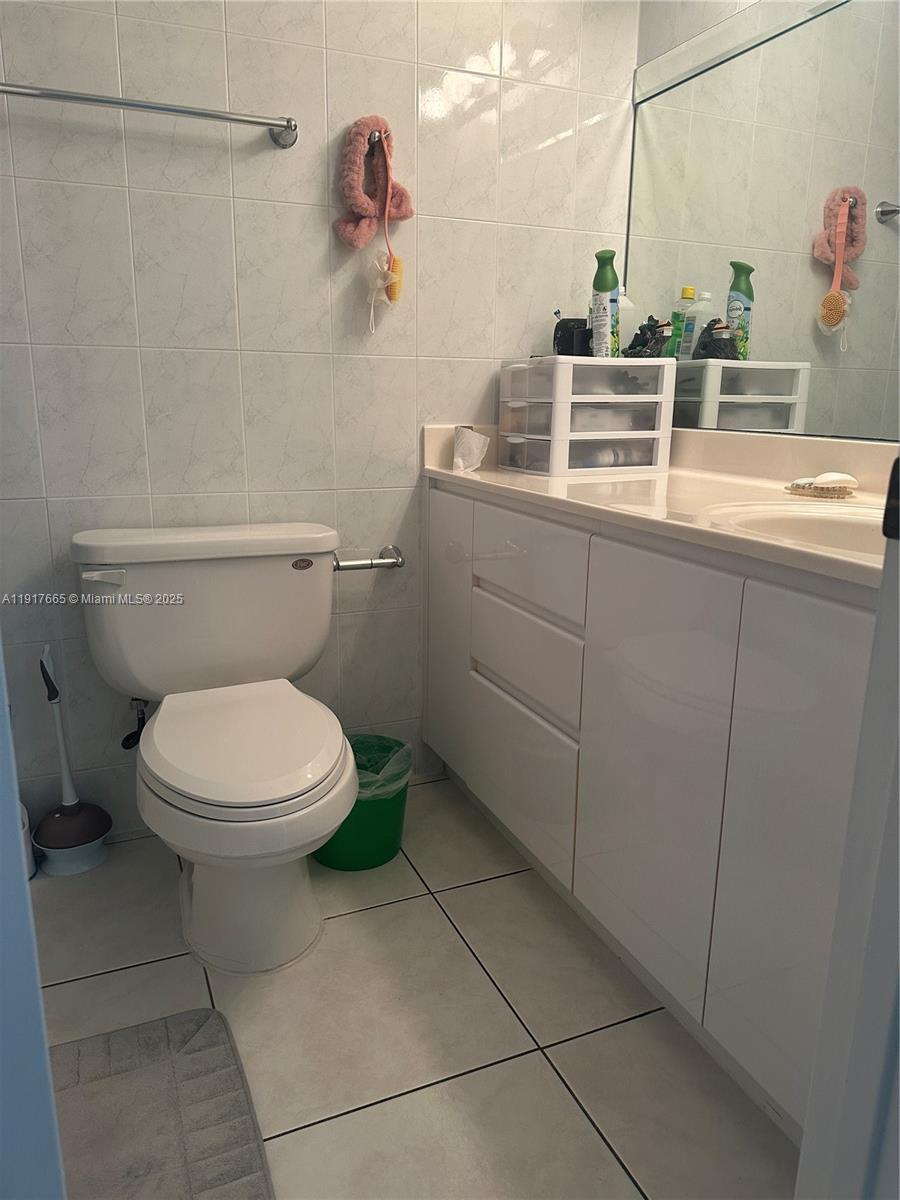   /   sq. ft. $ 2025-11-20 0 Photo