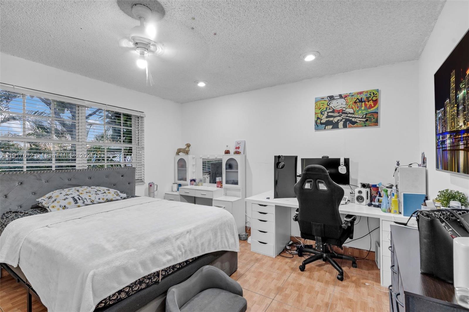   /  2532 sq. ft. $ 2025-11-20 0 Photo