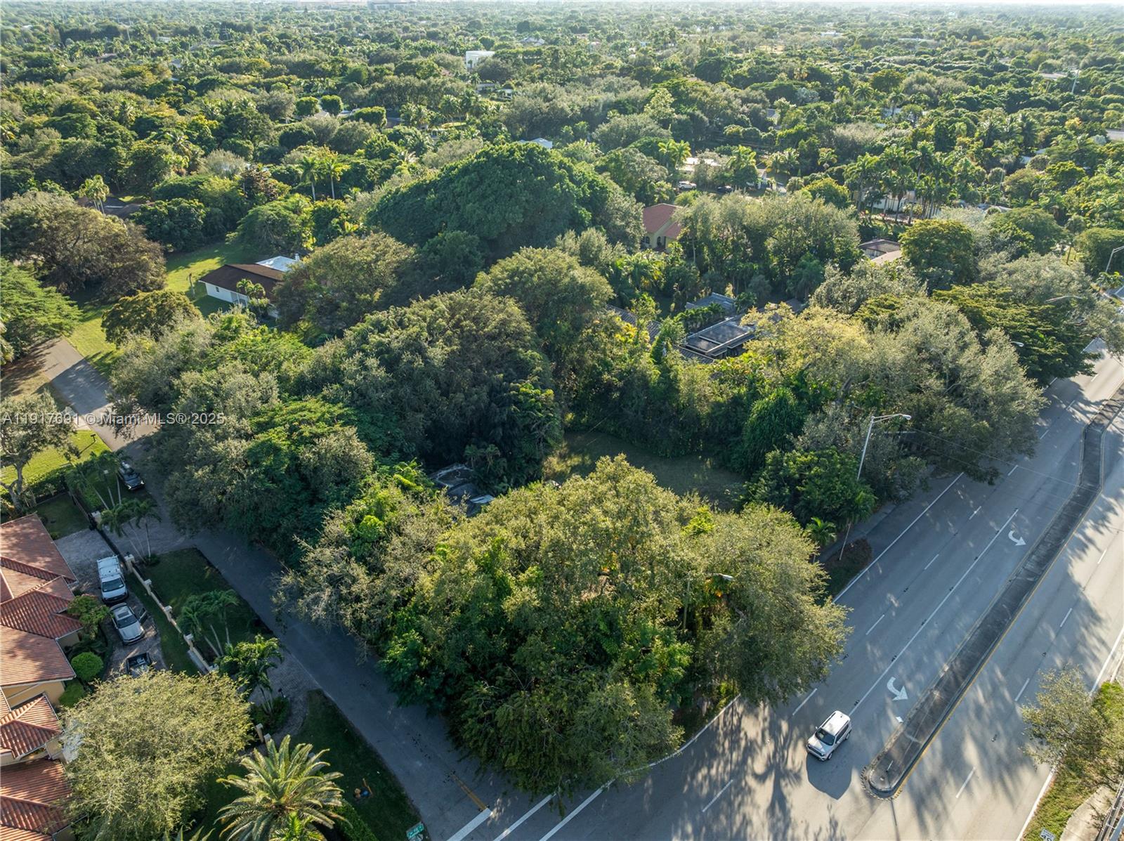   /   кв.футов $ 2025-11-20 0 Фото