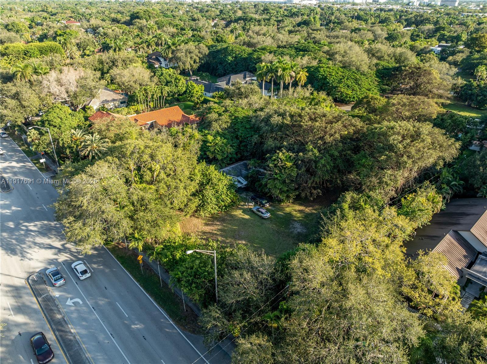   /   кв.футов $ 2025-11-20 0 Фото