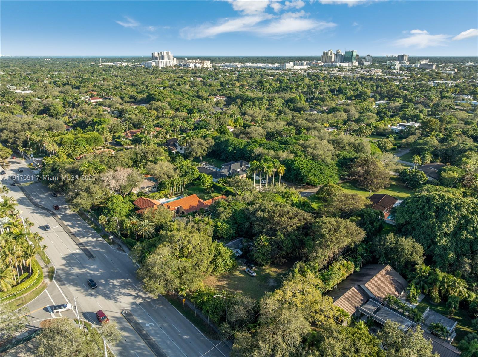   /   кв.футов $ 2025-11-20 0 Фото