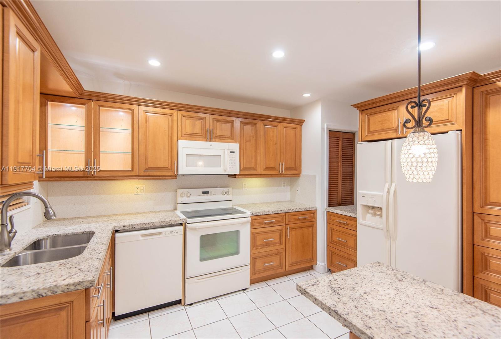   /  1529 sq. ft. $ 2025-11-20 0 Photo