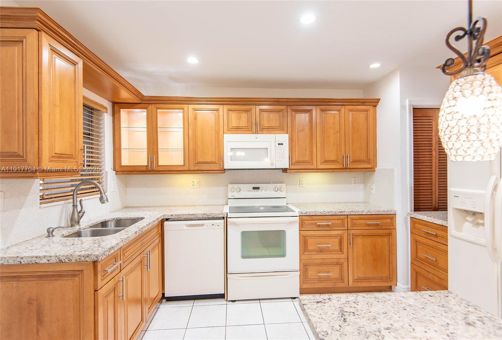   /  1529 sq. ft. $ 2025-11-20 0 Photo