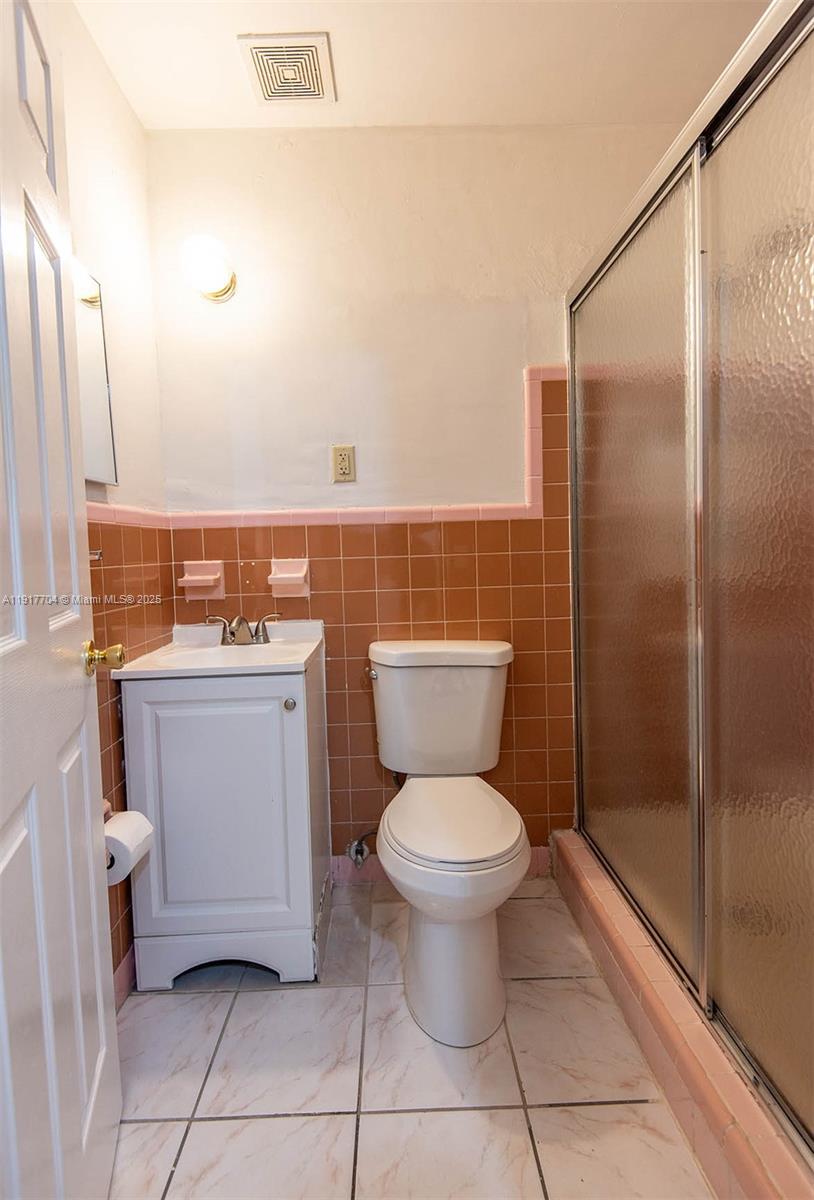   /  1529 sq. ft. $ 2025-11-20 0 Photo