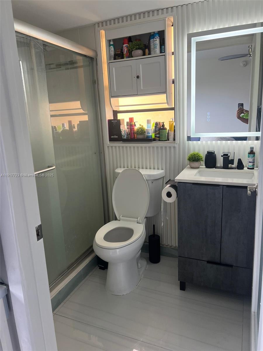 507 2 / 2 1217 sq. ft. $ 2025-11-20 0 Photo