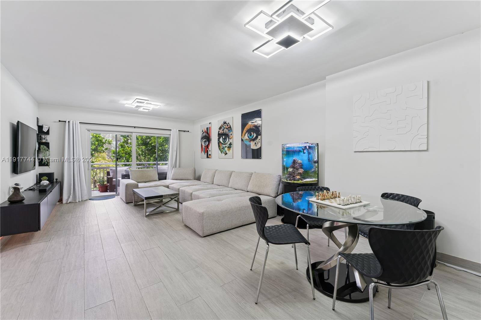 303B 2 / 2 1132 sq. ft. $ 2025-11-20 0 Photo