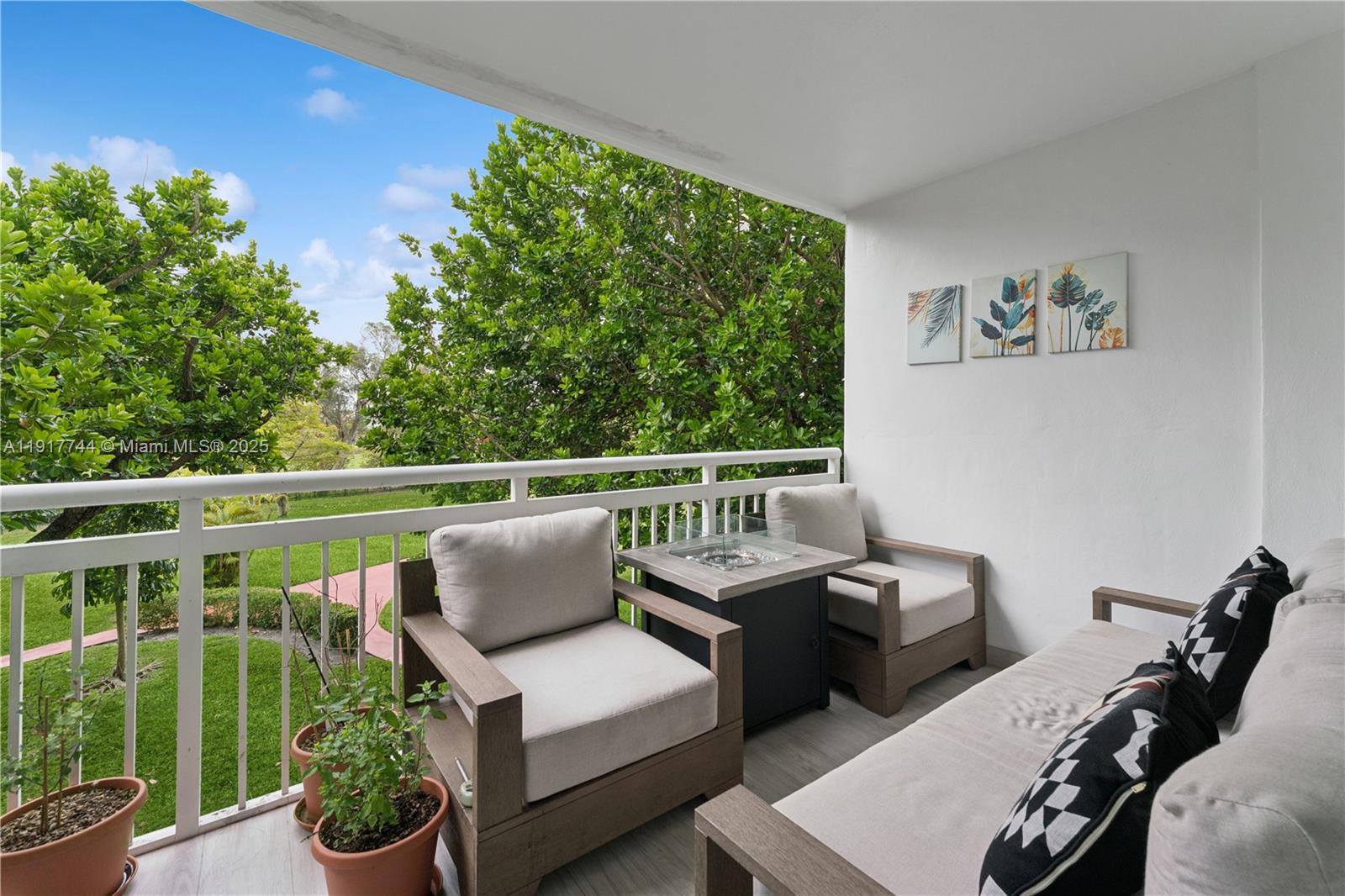 303B 2 / 2 1132 sq. ft. $ 2025-11-20 0 Photo