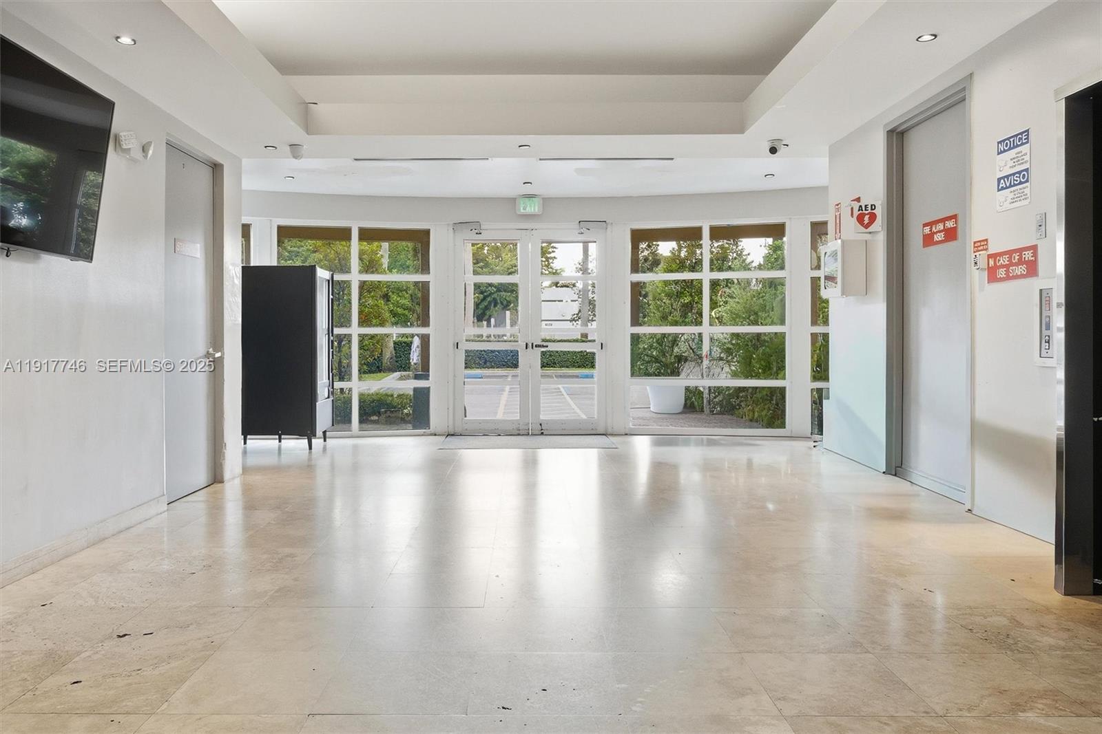 Подробнее / кв.футов $ 2025-11-20 0 Фото