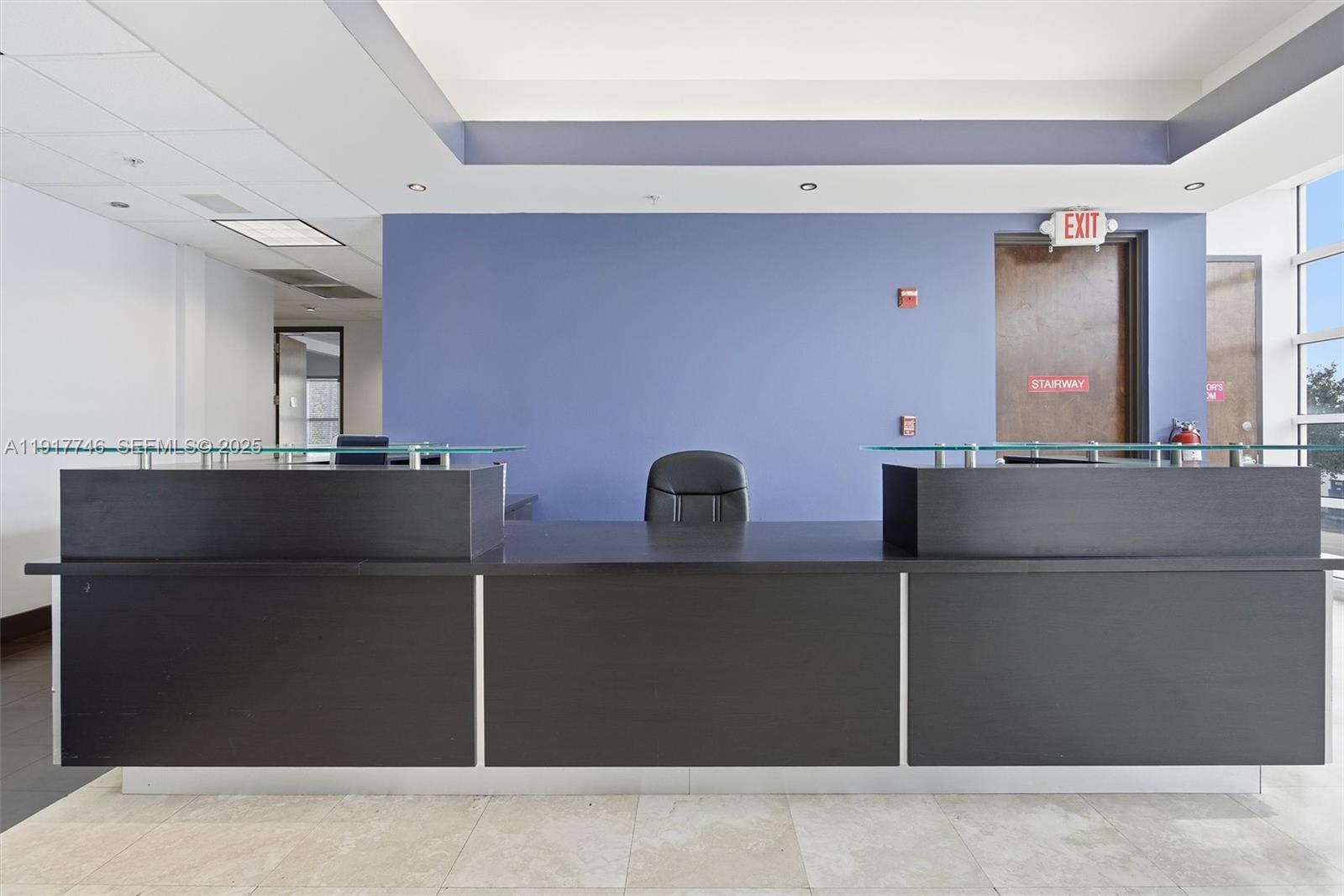 Подробнее / кв.футов $ 2025-11-20 0 Фото