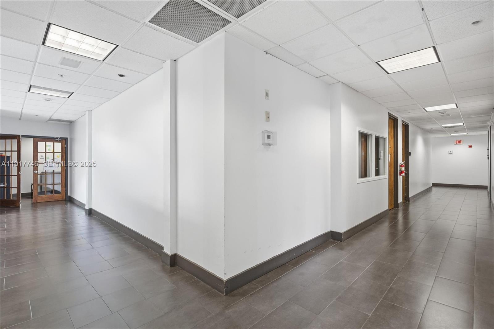 Подробнее / кв.футов $ 2025-11-20 0 Фото