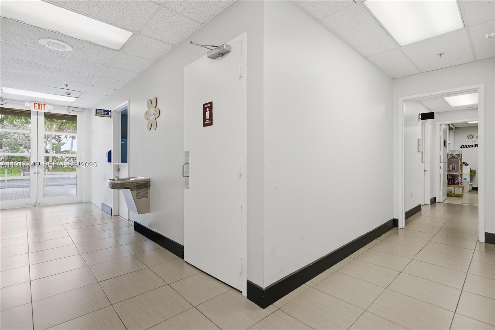 Подробнее / кв.футов $ 2025-11-20 0 Фото