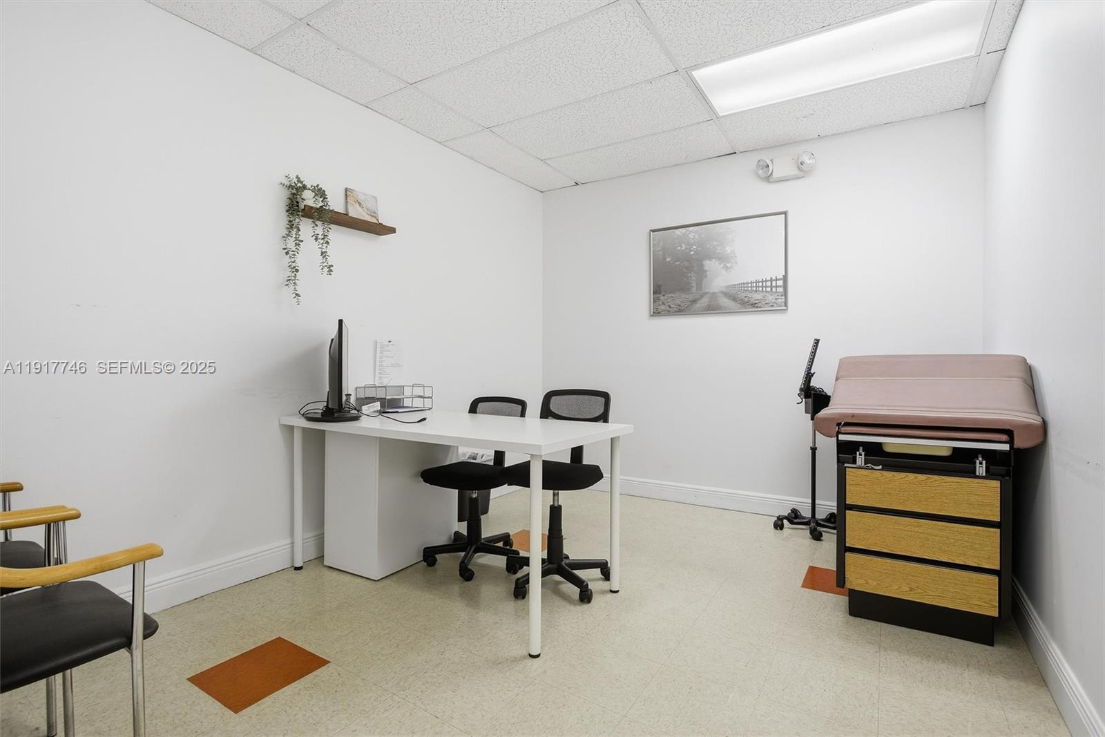 Подробнее / кв.футов $ 2025-11-20 0 Фото