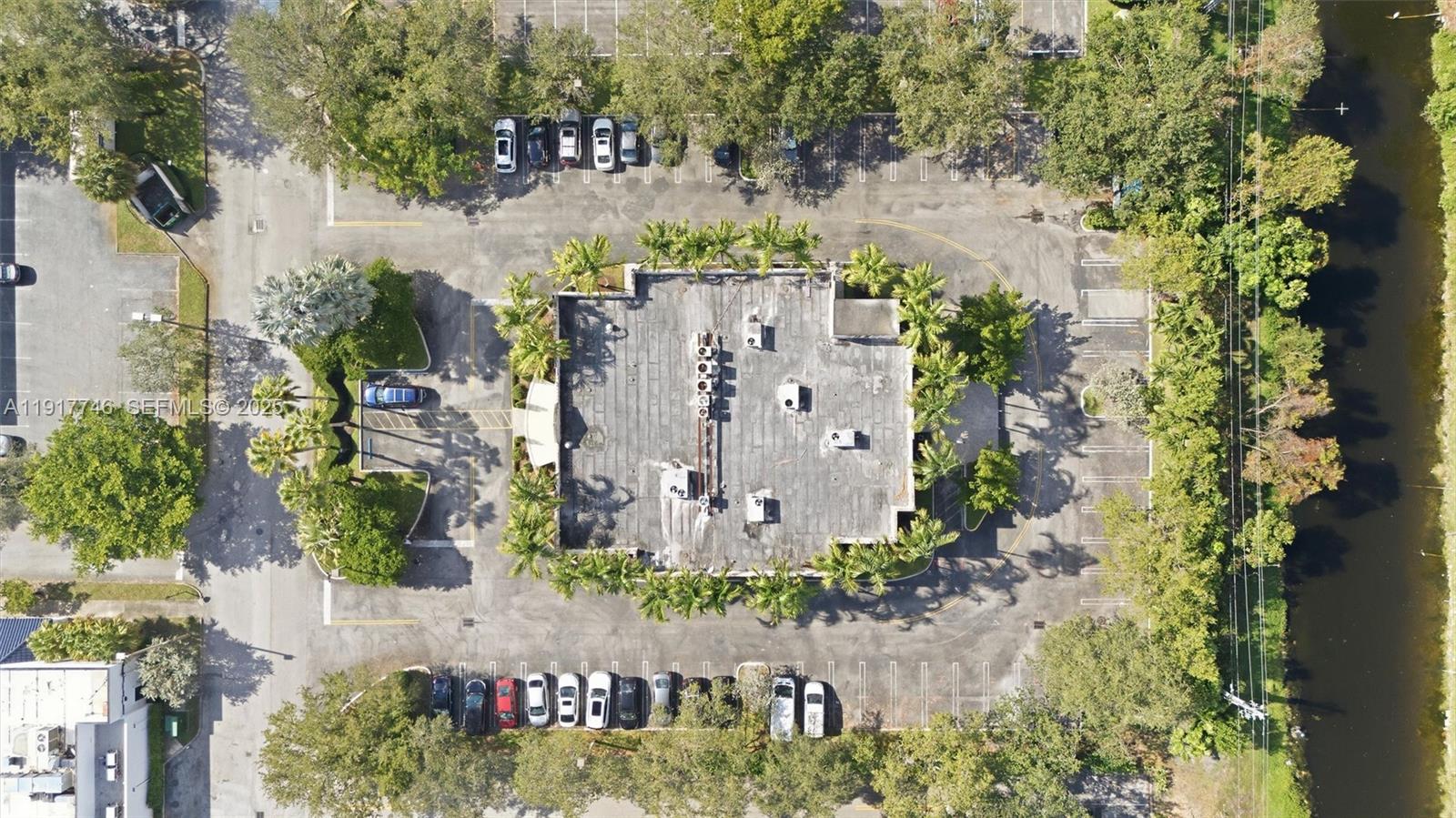 Подробнее / кв.футов $ 2025-11-20 0 Фото