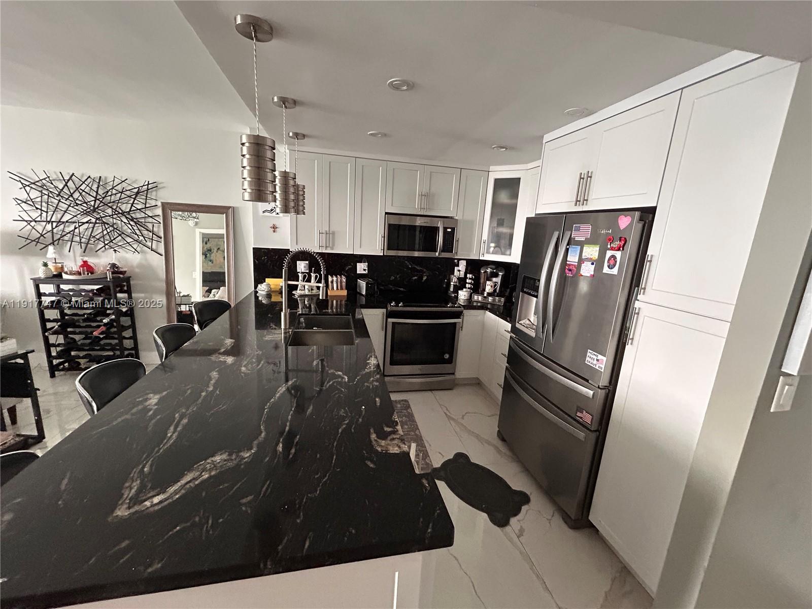 Photo of 3725 Ocean Dr  #1103, Hollywood, Florida, 33019 - 