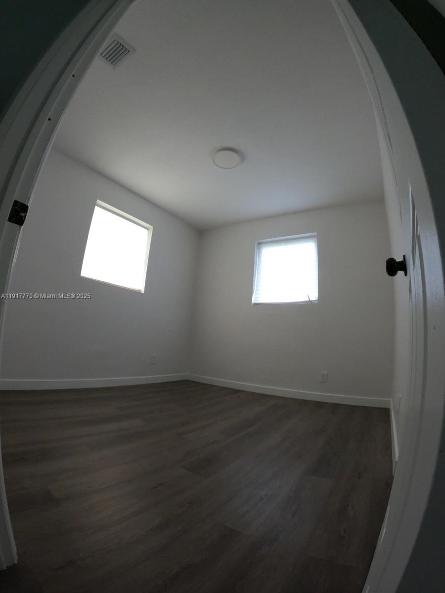   /  1311 sq. ft. $ 2025-11-20 0 Photo