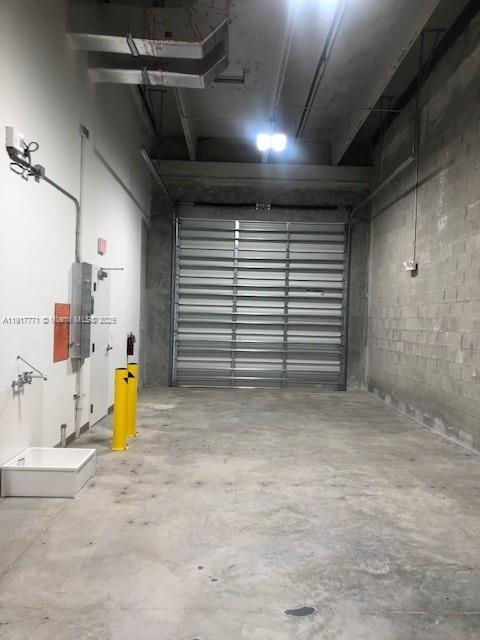 163  /   sq. ft. $ 2025-11-20 0 foto