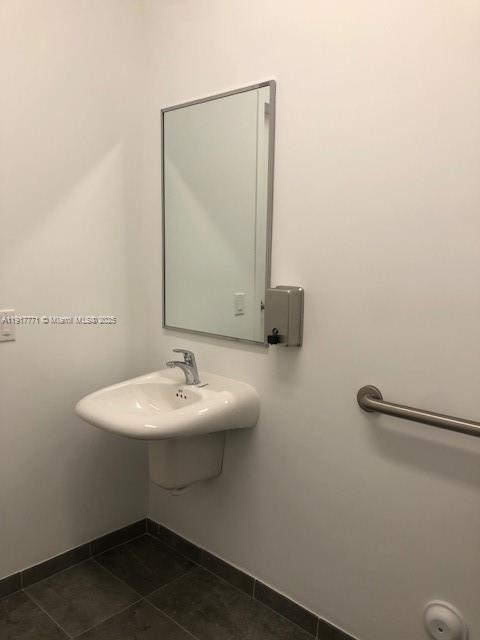 163  /   sq. ft. $ 2025-11-20 0 foto