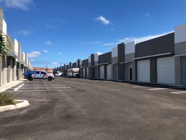 163  /   sq. ft. $ 2025-11-20 0 foto