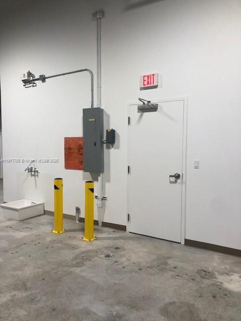 163  /   sq. ft. $ 2025-11-20 0 Photo