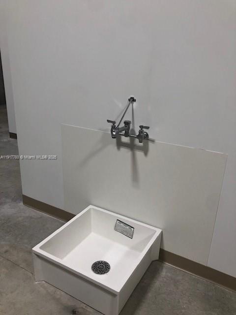 163  /   sq. ft. $ 2025-11-20 0 Photo