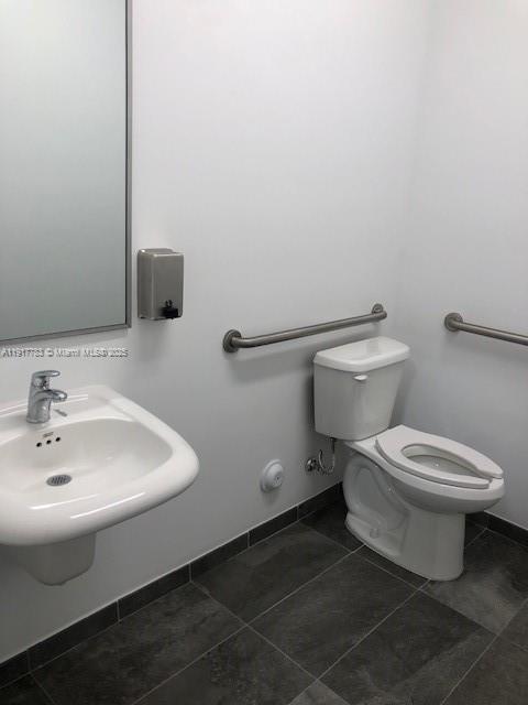 163  /   sq. ft. $ 2025-11-20 0 Photo