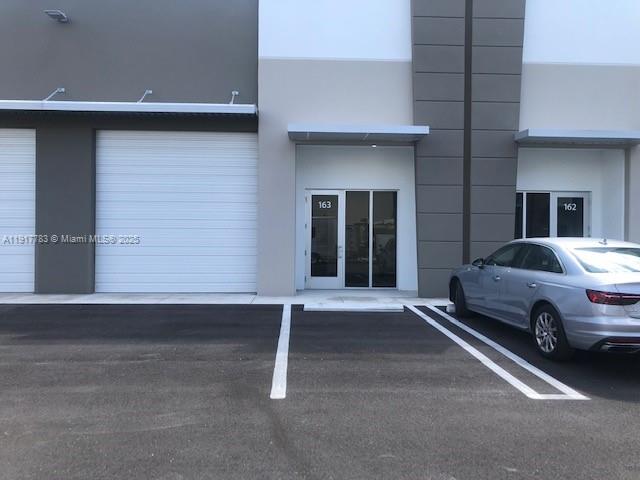 163  /   sq. ft. $ 2025-11-20 0 Photo