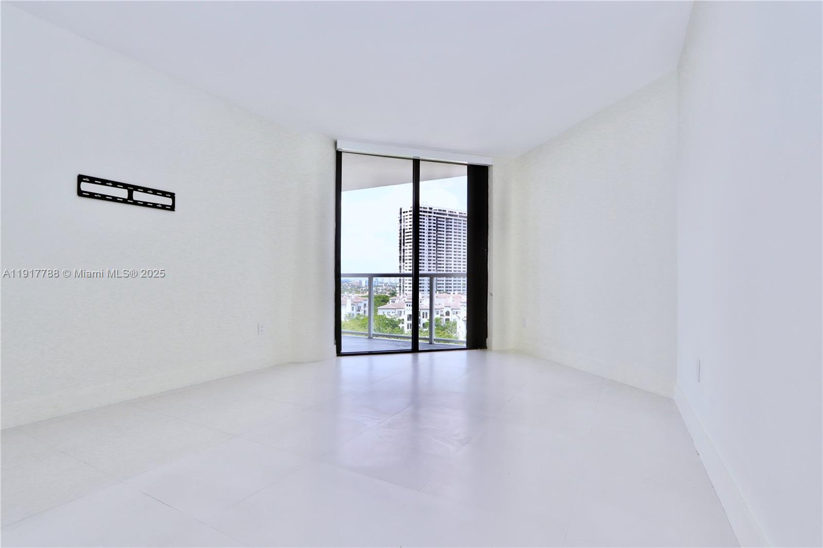 See details 1003 2 / 2 1508 sq. ft. $ 2025-11-20 0 Photo