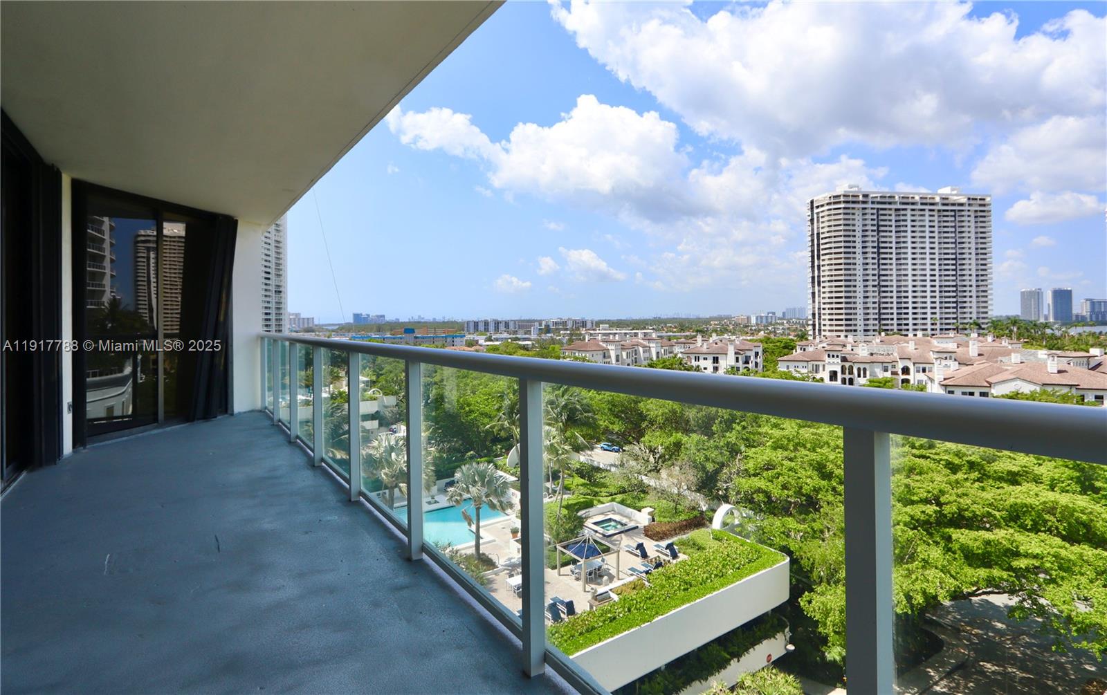 See details 1003 2 / 2 1508 sq. ft. $ 2025-11-20 0 Photo