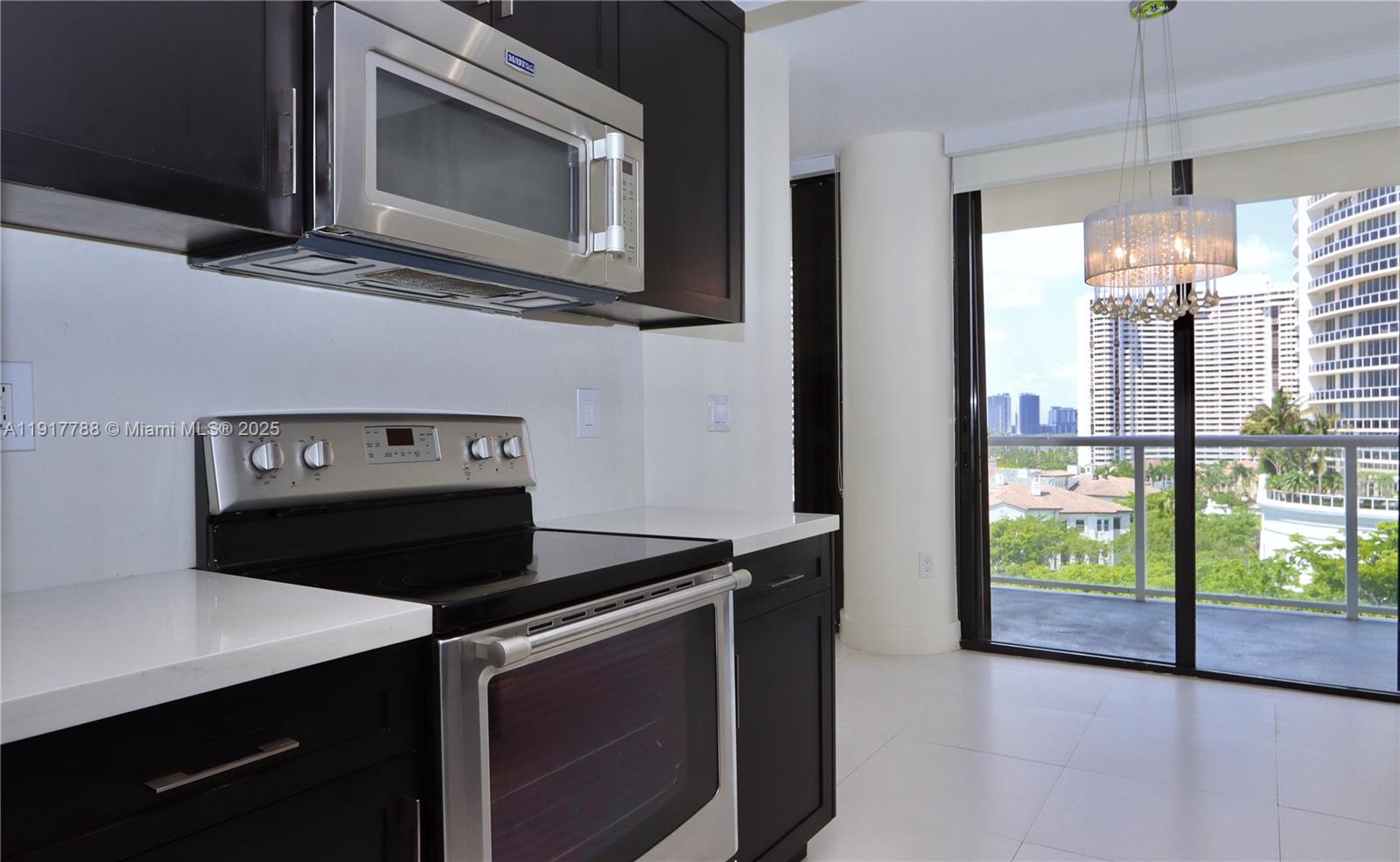 See details 1003 2 / 2 1508 sq. ft. $ 2025-11-20 0 Photo