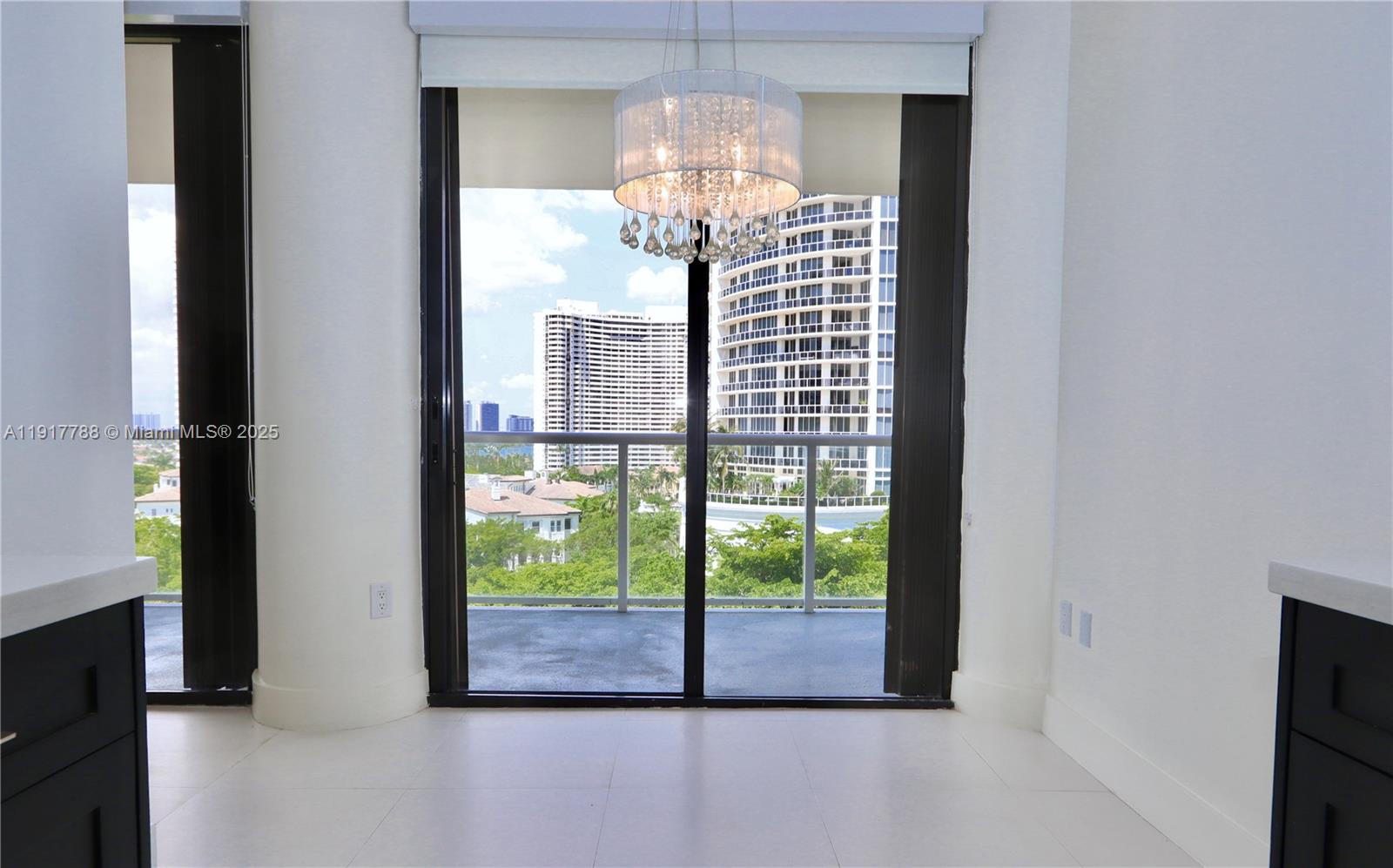 See details 1003 2 / 2 1508 sq. ft. $ 2025-11-20 0 Photo