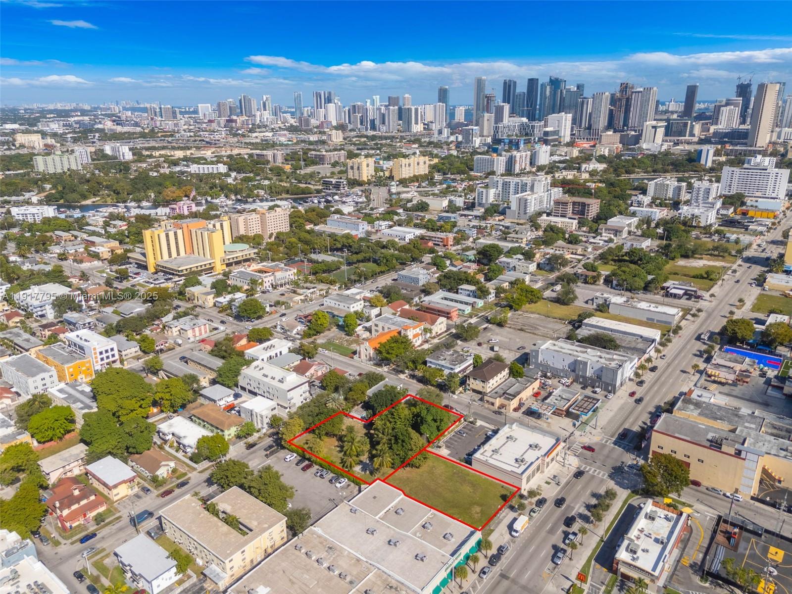   /   кв.футов $ 2025-11-20 0 Фото