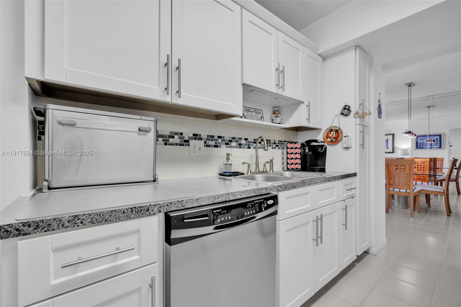 Ver detalles 709 1 / 2 844 sq. ft. $ 2025-11-20 0 foto